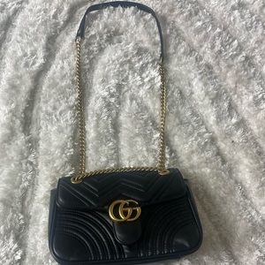 GG Marmont Small matelassé shoulder bag
Only worn a few times - mint condition!